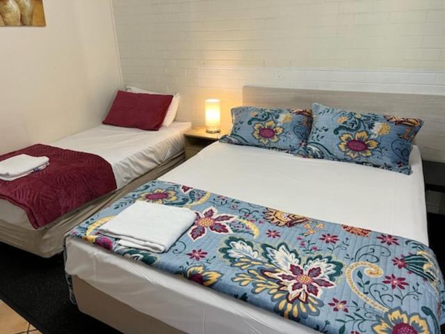 พาราไดซ์ โมเทล Motel แมคคาย ภายนอก รูปภาพ