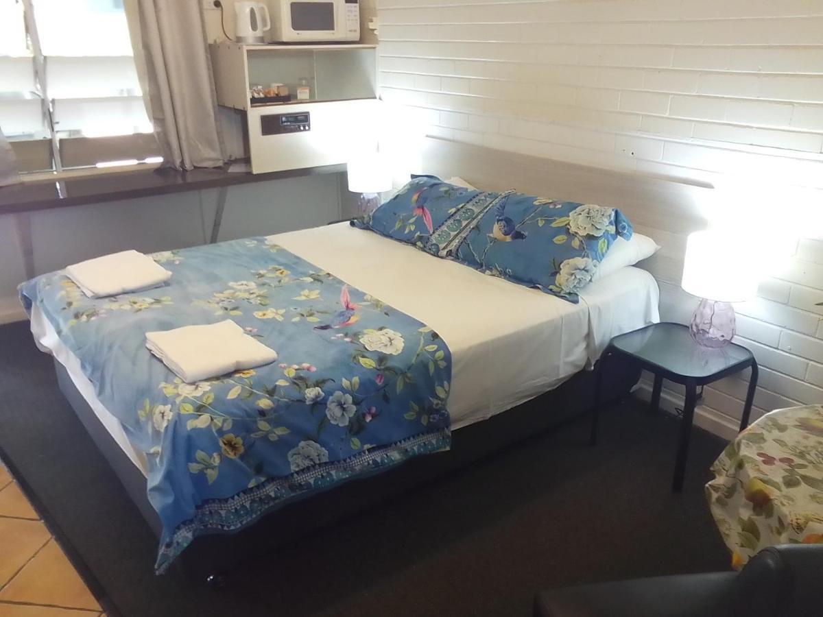 พาราไดซ์ โมเทล Motel แมคคาย ภายนอก รูปภาพ